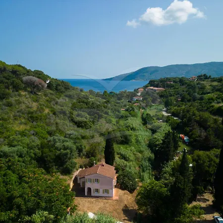 Ivana A Reale Villa Porto Azzurro