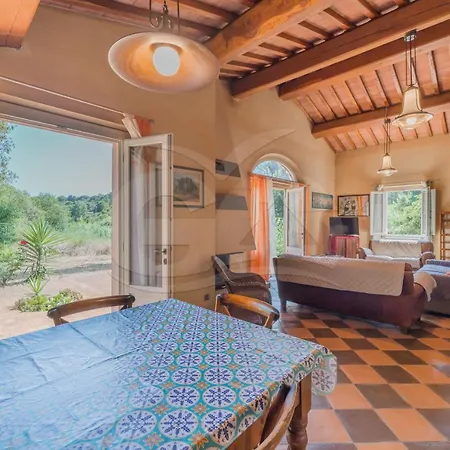 Ivana A Reale Villa Porto Azzurro