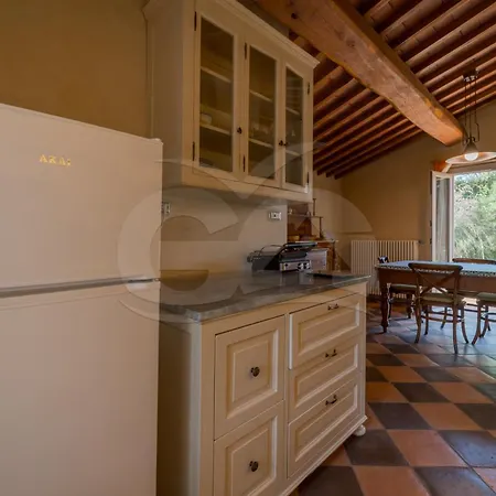 Ivana A Reale Villa Porto Azzurro