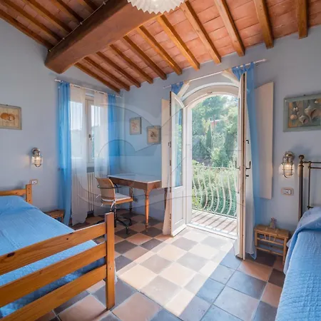 Villa Ivana A Reale Porto Azzurro